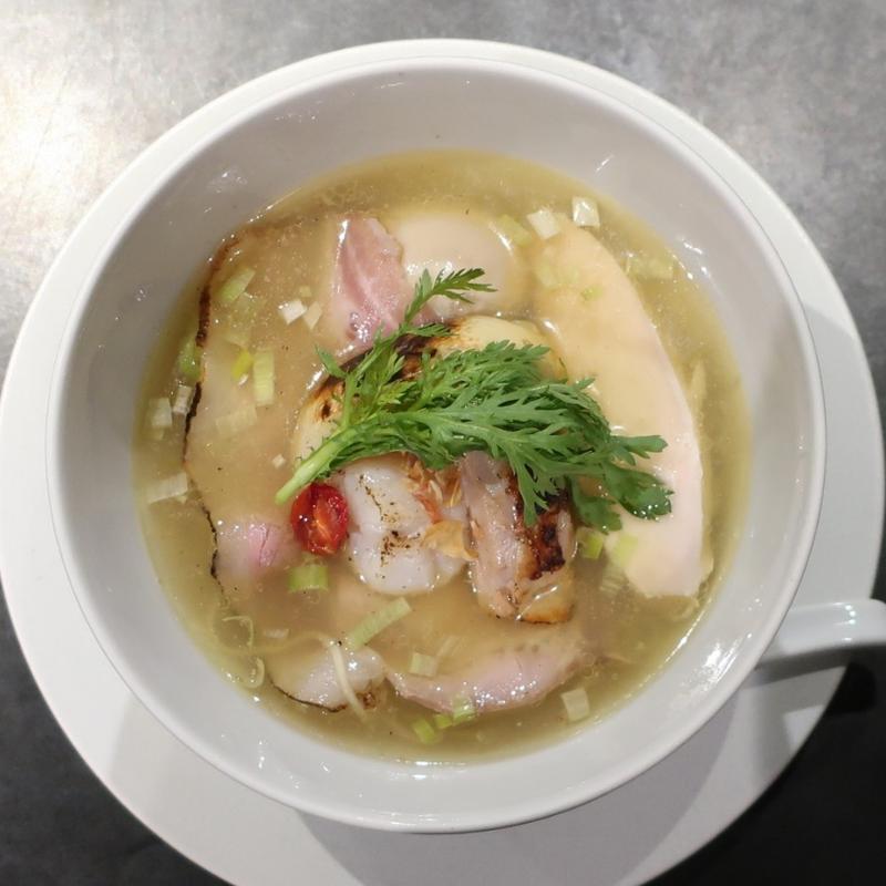 特製塩ラーメン(Ramen 翡翠)の写真