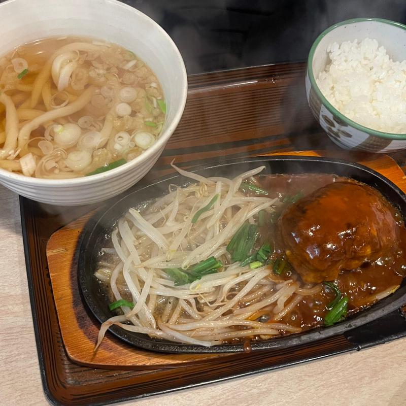 ハンバーグデミ(武州うどんあかね&みどりダイニング)の写真