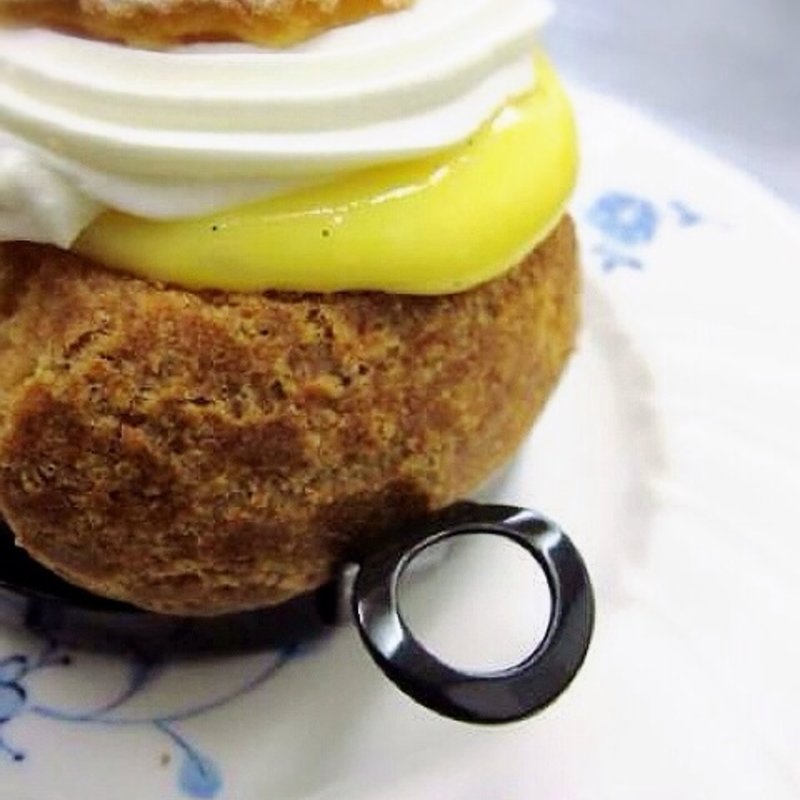 シューアラクレーム(DARIOLEUR)