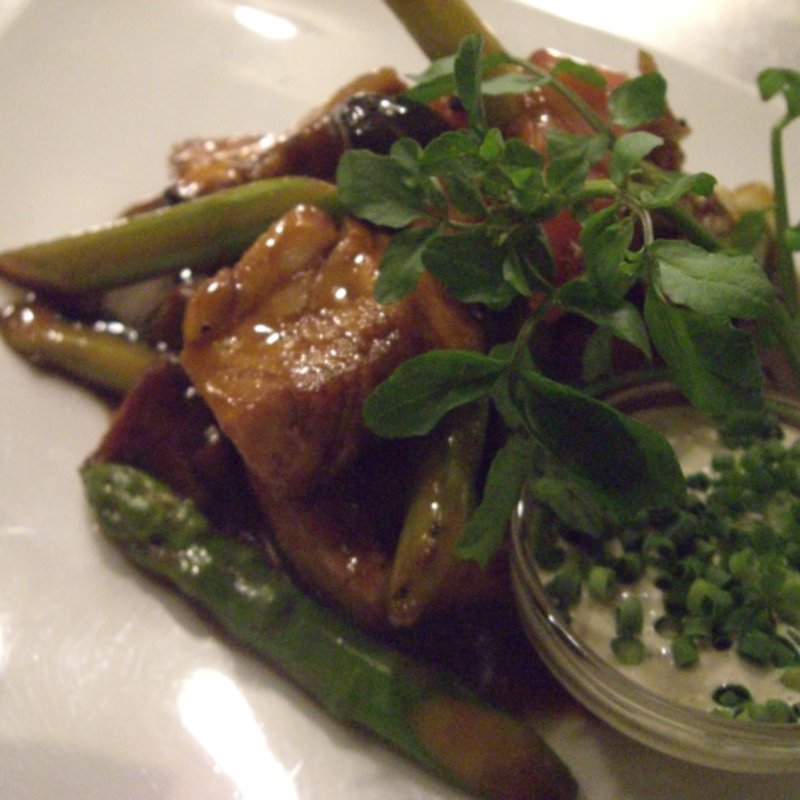 カジキマグロのサイコロステーキ(ファイヤーキングカフェ)