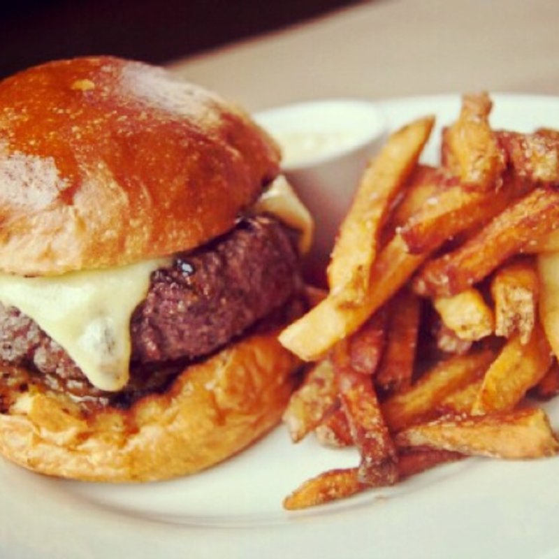 Home made hamburger(Reynard)