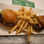 KIDS MENU - SLIDERS(The Todd English food hall)