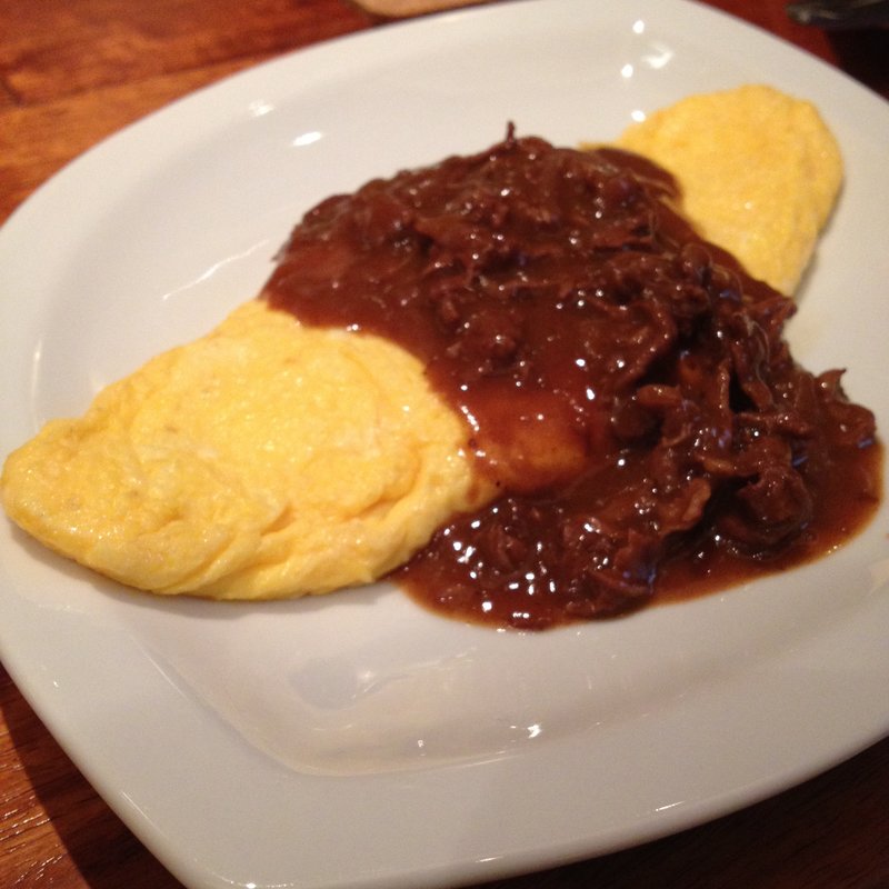 鉄板！プレーンオムレツ　ビーフストロガノフソース(鉄板ダイニング 芳(かぐわ))