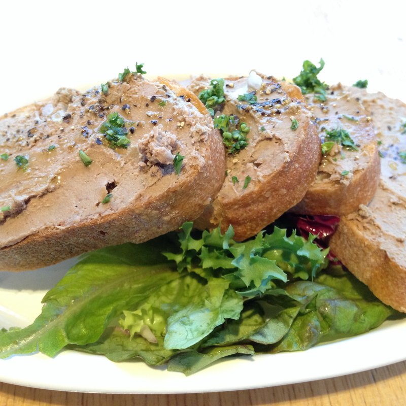 白レバーのパテのクロスティーニ(イルポネンティーノ ピアッツア)