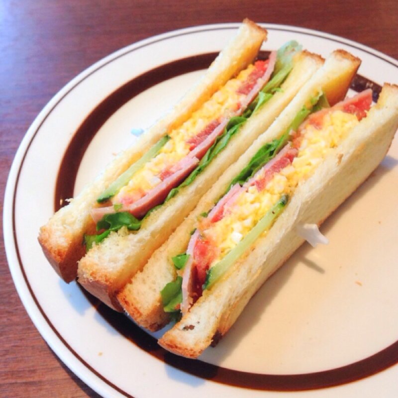 ハムと野菜と玉子のトーストサンド(星乃珈琲店 新横浜店)