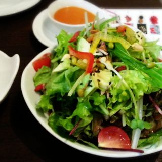 15品目のアボガドサラダ(薬膳・健彩麺 ZEN ROOM(ゼンルーム)自由が丘)