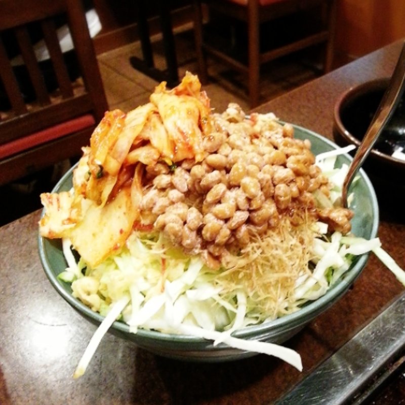 納豆キムチもんじゃ(さんぼ)