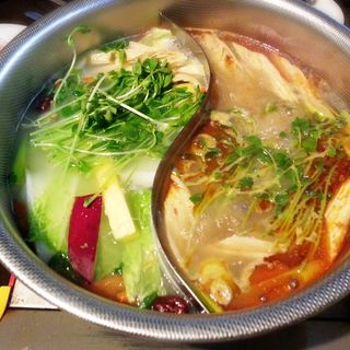 麻辣火鍋(刀削麺・火鍋・西安料理 XI’AN(シーアン)新宿西口店)