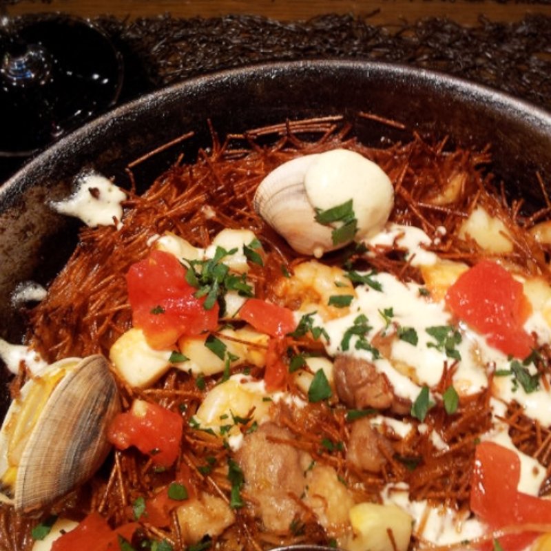 フィデワのパエリア(カタランスパニッシュ ビキニタパ)