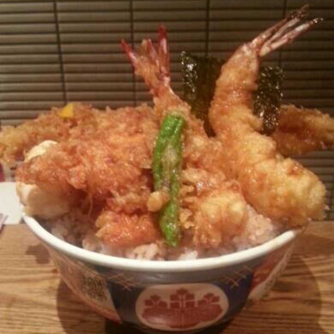 サクサクもしっとりも 東京でおすすめの天丼10選 Sarah サラ 料理メニューから探せるグルメサイト