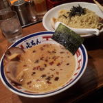東京とんこつ つけ麺(屯ちん 池袋本店)