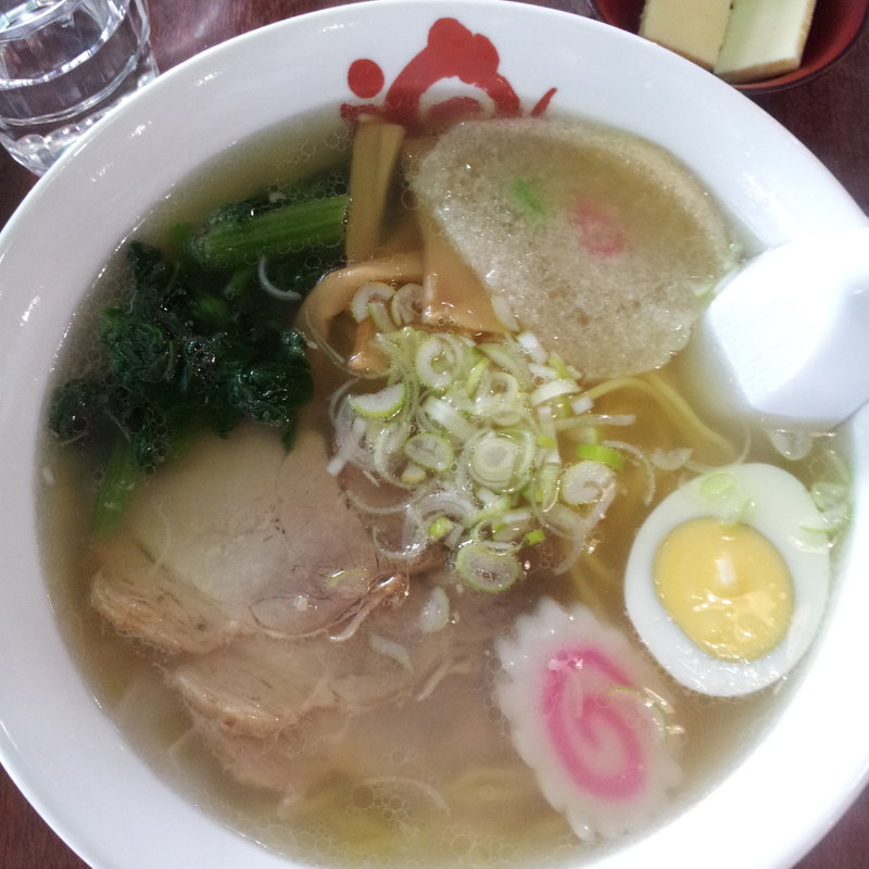 えん楽塩ラーメン(函館塩ラーメン専門店えん楽)