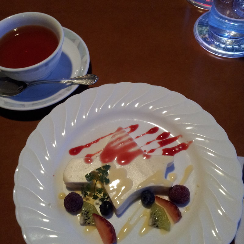 ババロア北海道(コーヒー又は紅茶付)(レストラン ジェノバ)