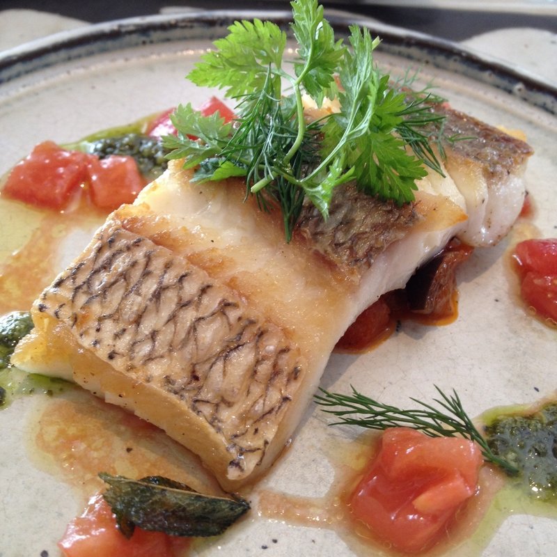 ランチBコース メイン：真鯛のソテー(レロエ・オヴェスト)