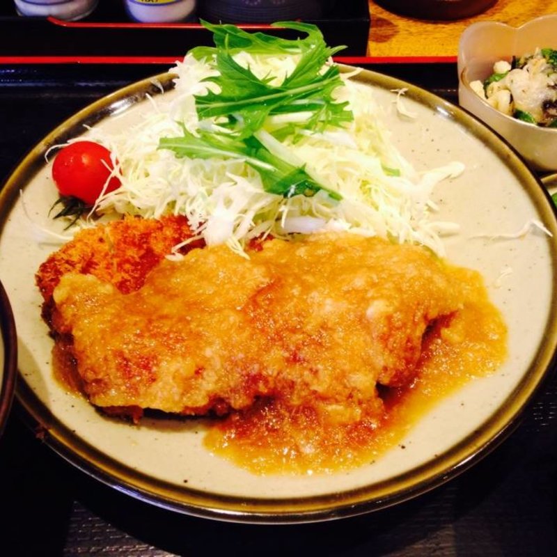 おろしソース掛けとんかつ定食(華家)