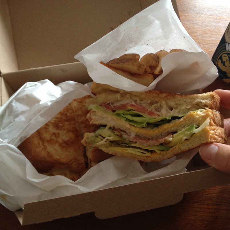 クラブハウス(ARMS Delivery & Take out shop)