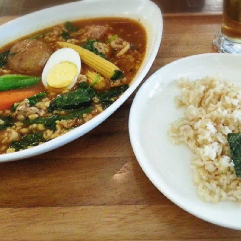 もち豚とほうれん草のスープカレーランチ