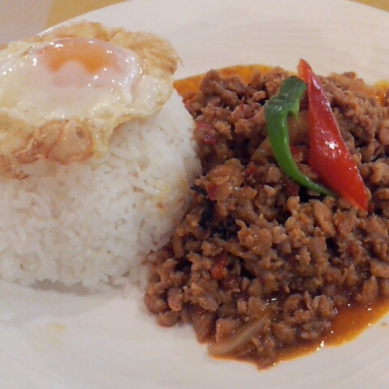 ガイ・ガパオ・ラーカオ(タイ屋台料理 ティーヌン 銀座ファイブ店)