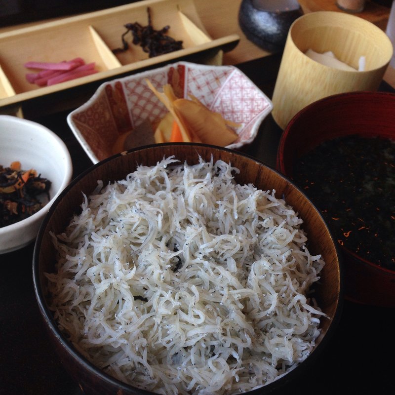 しらす丼(旬蔵 （しゅんくら）)