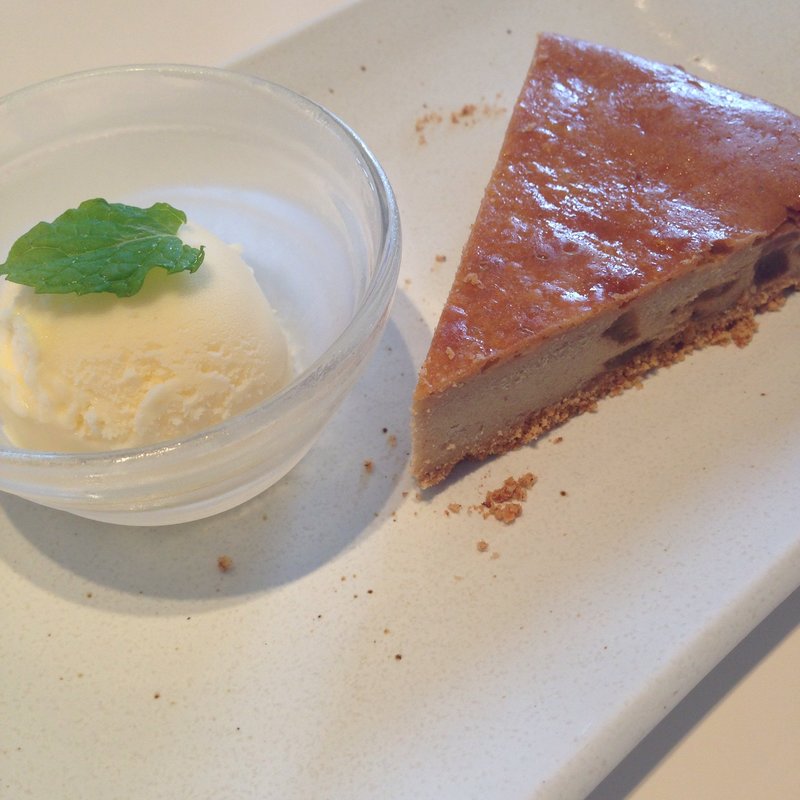 黒糖とりんごのチーズケーキ(ひより 水口店 )