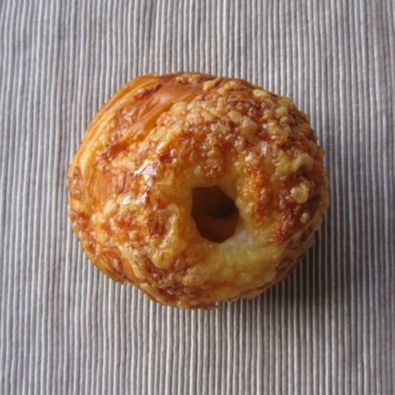 クロワッサン　グリエール(カタネベーカリー)