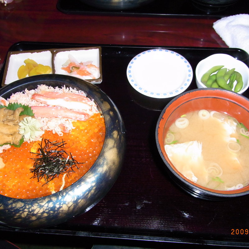 三色丼(おれの小樽)