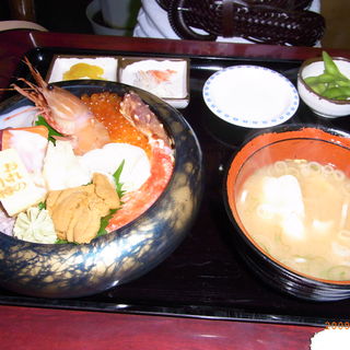 海鮮丼(おれの小樽)