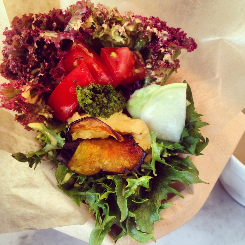 Lunch set : falafel sand (H) & lente soup (s)(クンバ ドゥ ファラフェル)