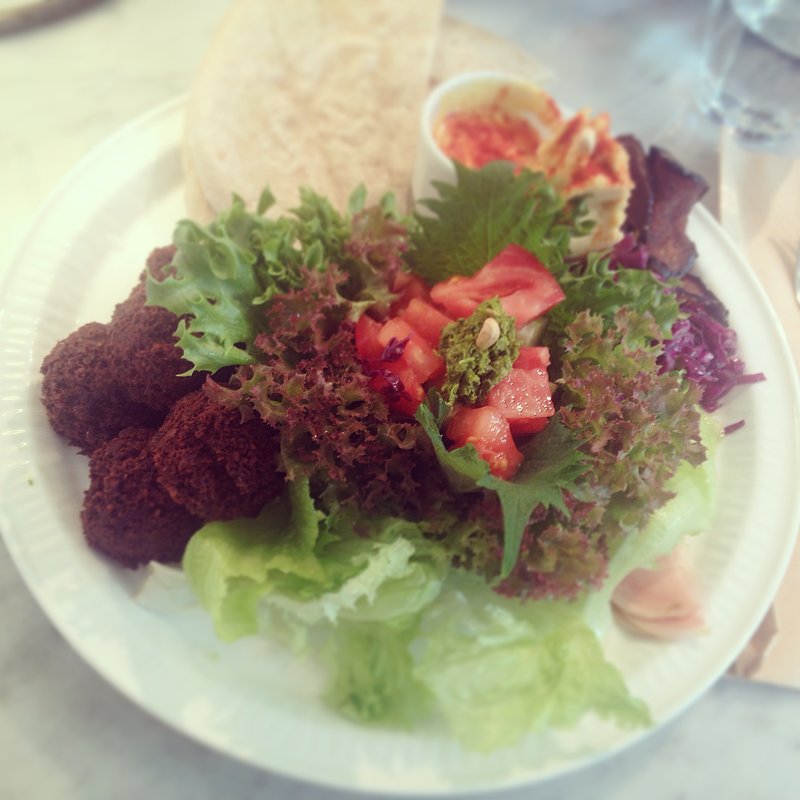 Falafel Plate (クンバ ドゥ ファラフェル)