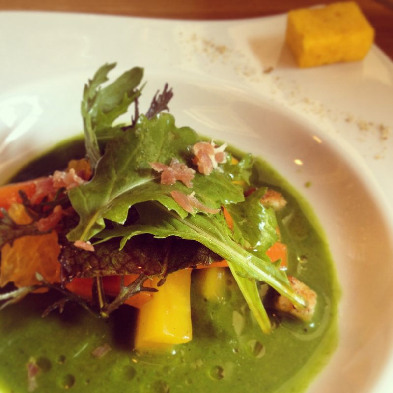 人参サラダとモギーブ(バルバ・ビアンカ)