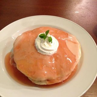 パンケーキ グァバソース(Cinnamon's Restaurant)