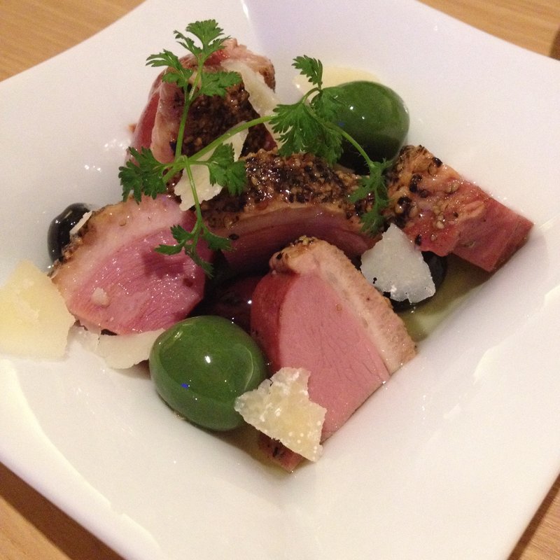 鴨パストラミとオリーブマリネ(ビストロ アトリ ～BISTRO LA ATORI～)