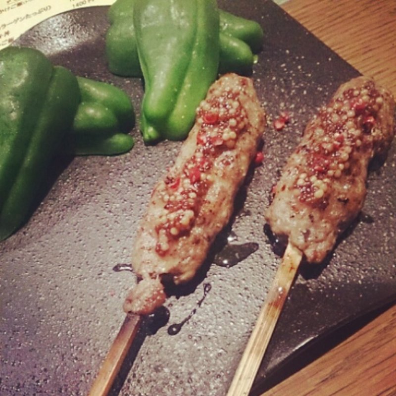 合鴨の変わりつくね(フレンチ焼鳥とワイン Shaji)