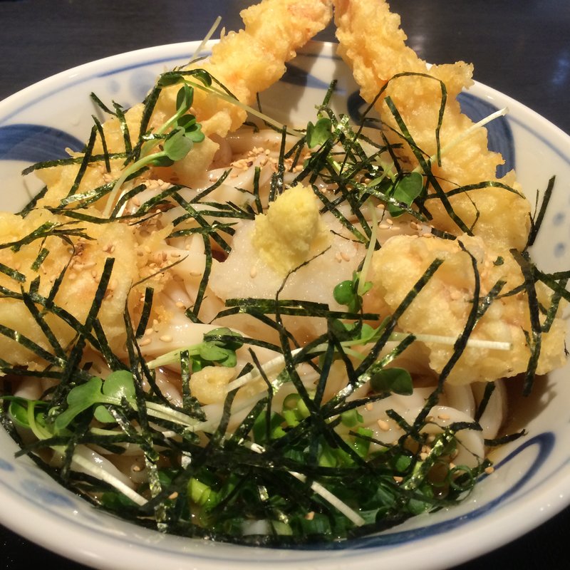 海老天揚げ餅ぶっかけ（冷）(うどん家こむぎ)