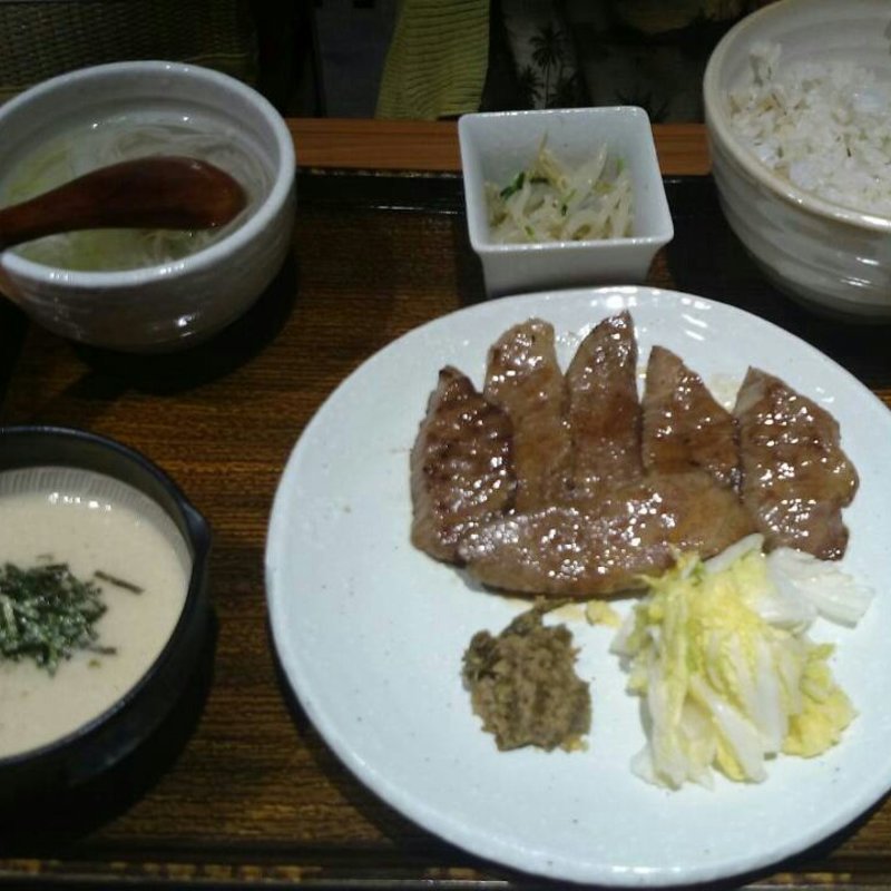 和牛ランチ(牛たんと和牛焼き 青葉苑)