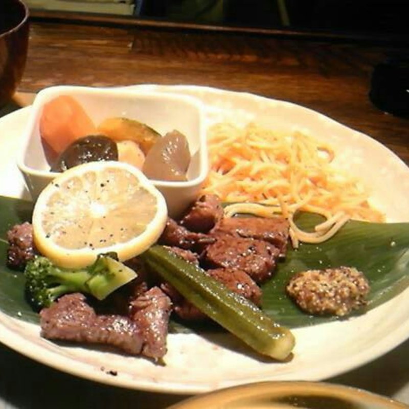 ポートアイランドステーキ(神戸すてーき桜井 （こうべすてーきさくらい）)