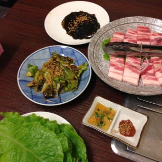 サムギョプサル（黒豚）(韓国家庭料理 サラン )