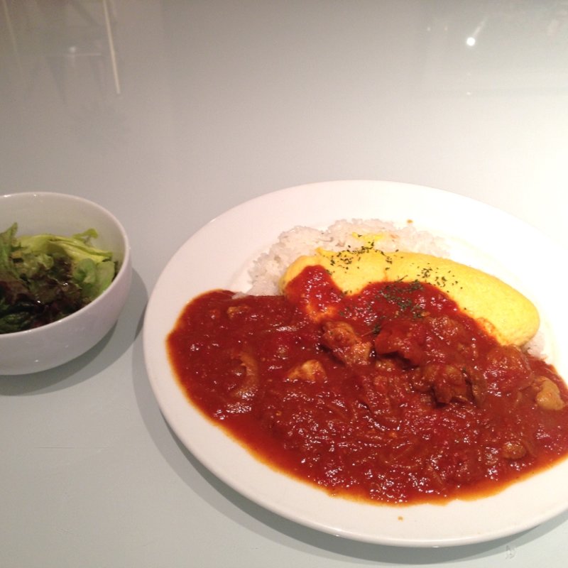 チキンのトマトカレー　～とろとろ卵のせ～(ＮＡＧＯＭＩ・ＣＡＦＥ)