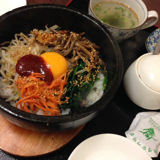 石焼ビビンバ(韓国家庭料理 サラン )