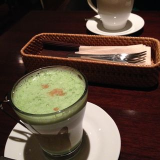 抹茶ラテ(カフェ　プルミエ （cafe’ de premiere）)