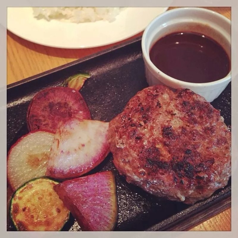 さくら特製 煮込みハンバーグランチ(Sakura)