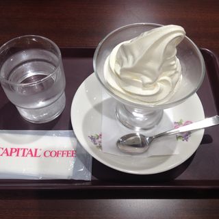 北海道ミルクソフトクリーム(キャピタルコーヒー)