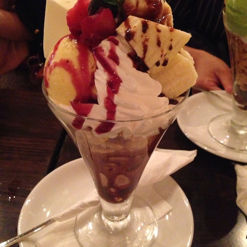 チョコバナナパフェ(Cafe Lounge SUNS)