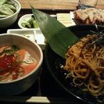 蕎麦と鮭いくら丼セット(美食米門渋谷店)