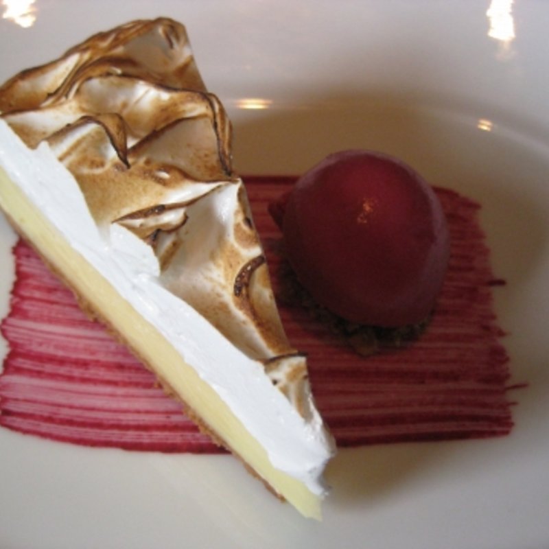 Lemon tart with Italian meringue and blackcurrant sorbet(LA TROMPETTE)