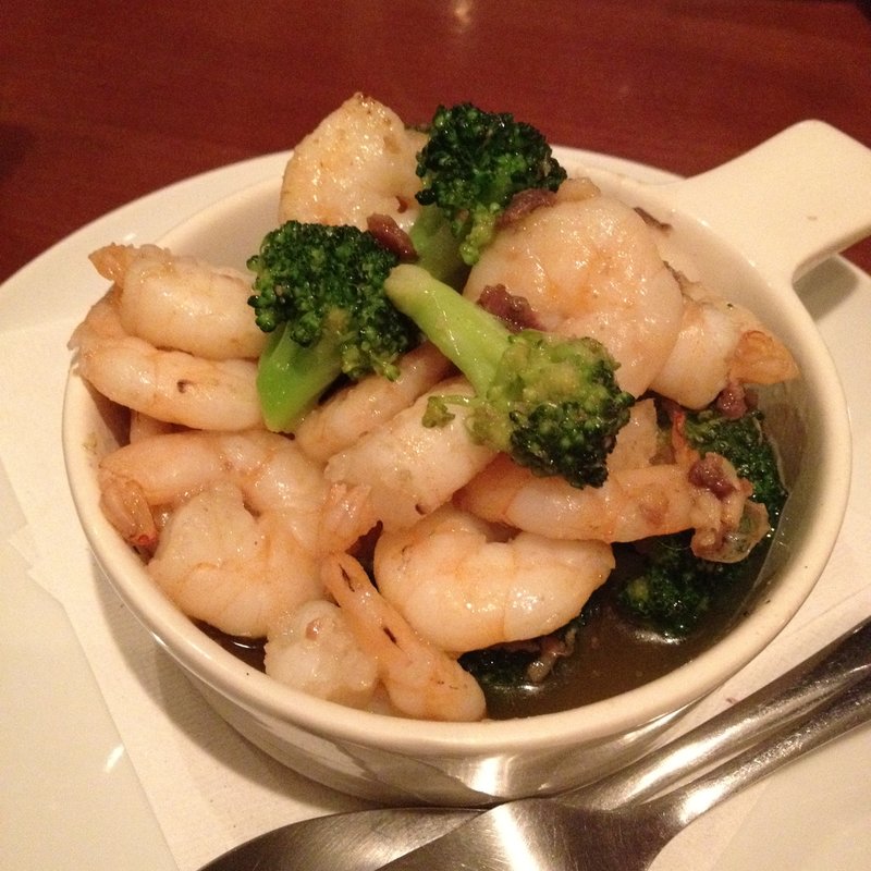 海老とブロッコリーのアンチョビガーリックオイル焼(ワインカフェ タンブラン)