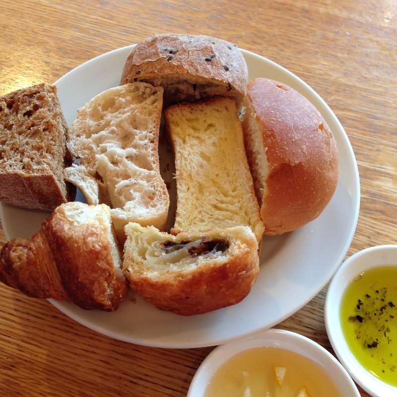 ガレットランチ（パン食べ放題）のパン(TOOTH TOOTH GARDEN RESTAURANT)