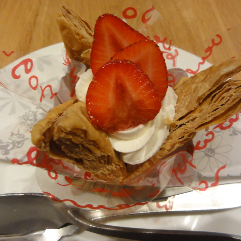 イチゴのミルフィーユ(カフェ ディヴァージュ （CAFE DIVERGE）)