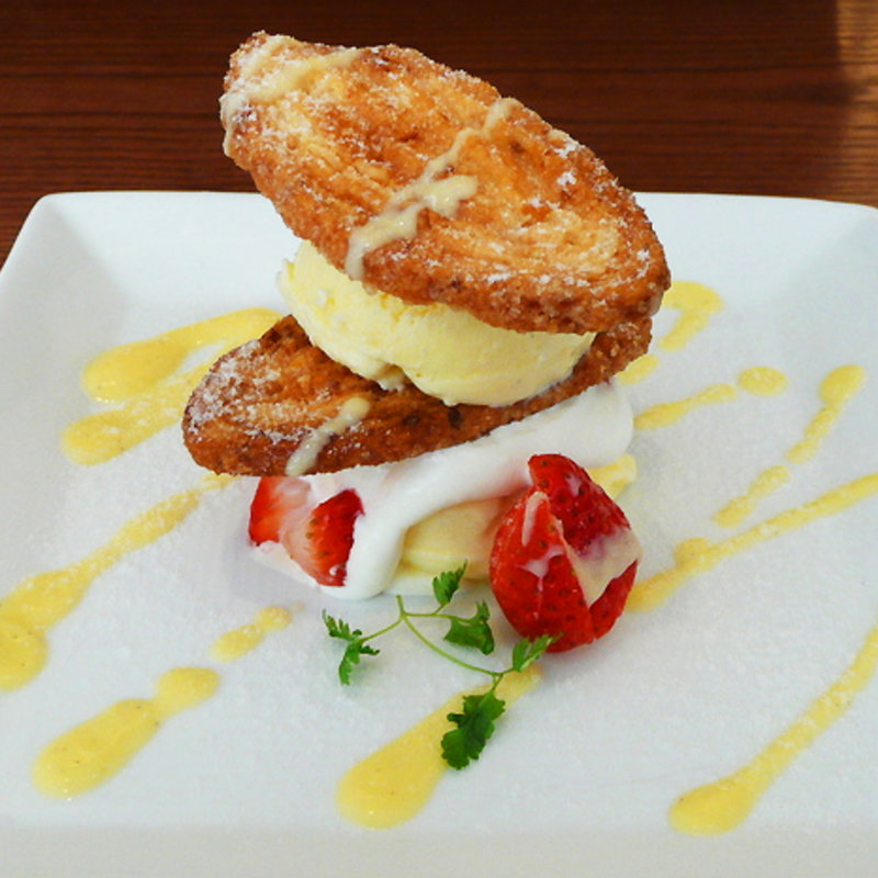 うなぎパイミルフィーユ(春華堂 カフェサロン （シュンカドウカフェサロン うなぎパイファクトリー）)