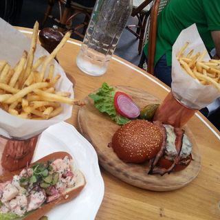 (The standard grill)